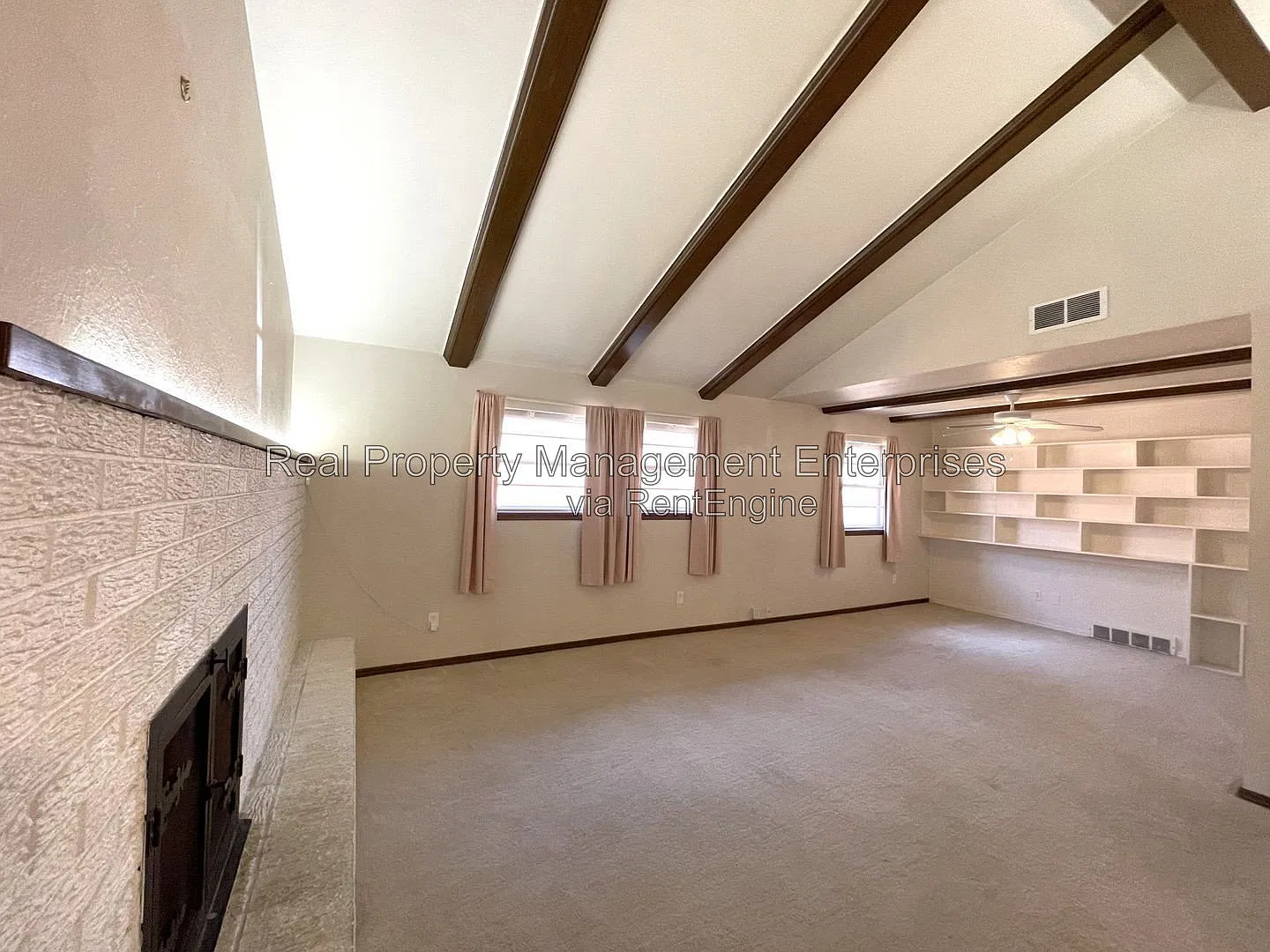 2 bed, 1.5 bath, 1032 sqft, $1,245 — Photo 4