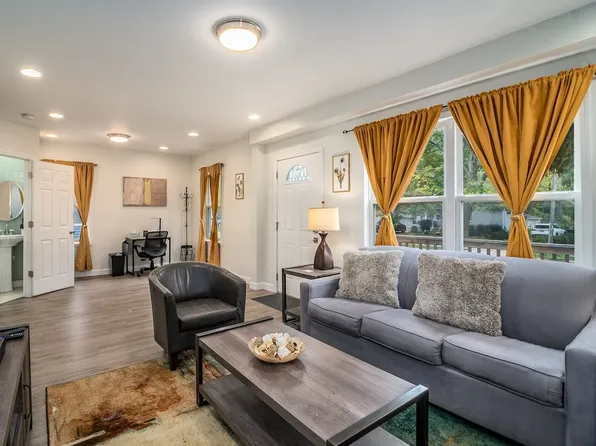 334 S Wisconsin Ave #Id1285085p, Villa Park, IL 60181