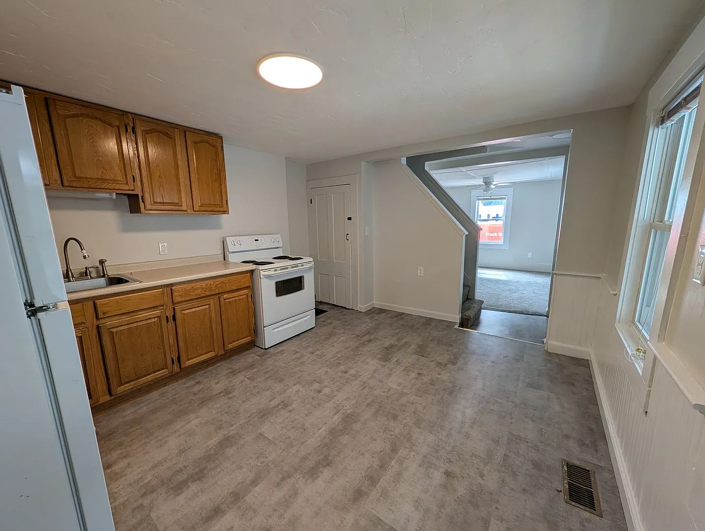 7-9 Myrtle St — Photo 3