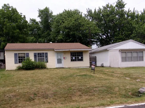 1680 W Packard St, Decatur, IL 62522