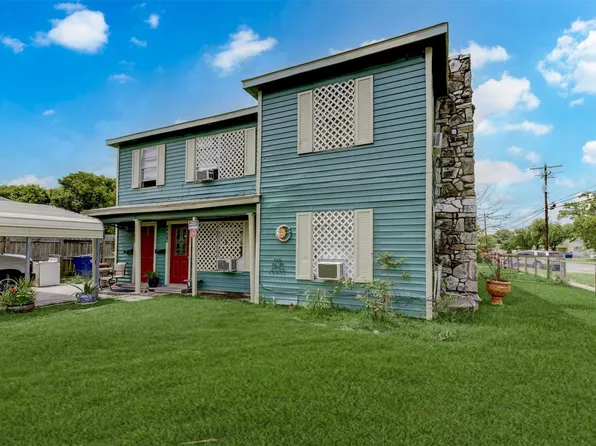 1202 Hunter Dr, Texas City, TX 77590