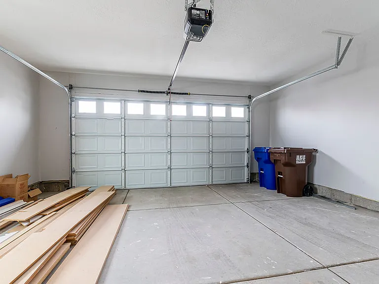 712 E Zekes Ct — Photo 23