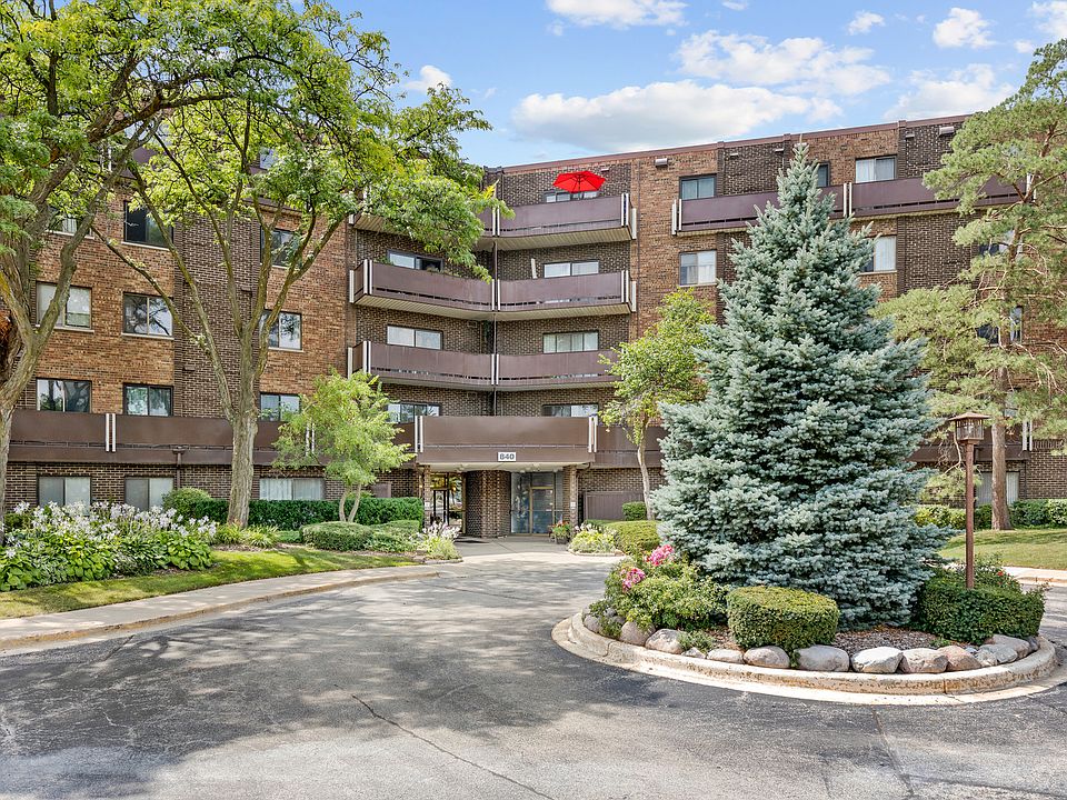 1st image of 840 Wellington Ave Unit 304