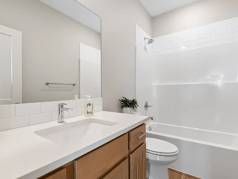 2737 S Airman St #100/200 — Photo 8