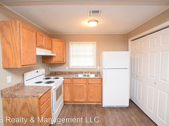 2nd image of 2517 Cypress St