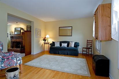 2nd image of 230 Westhaven Cir