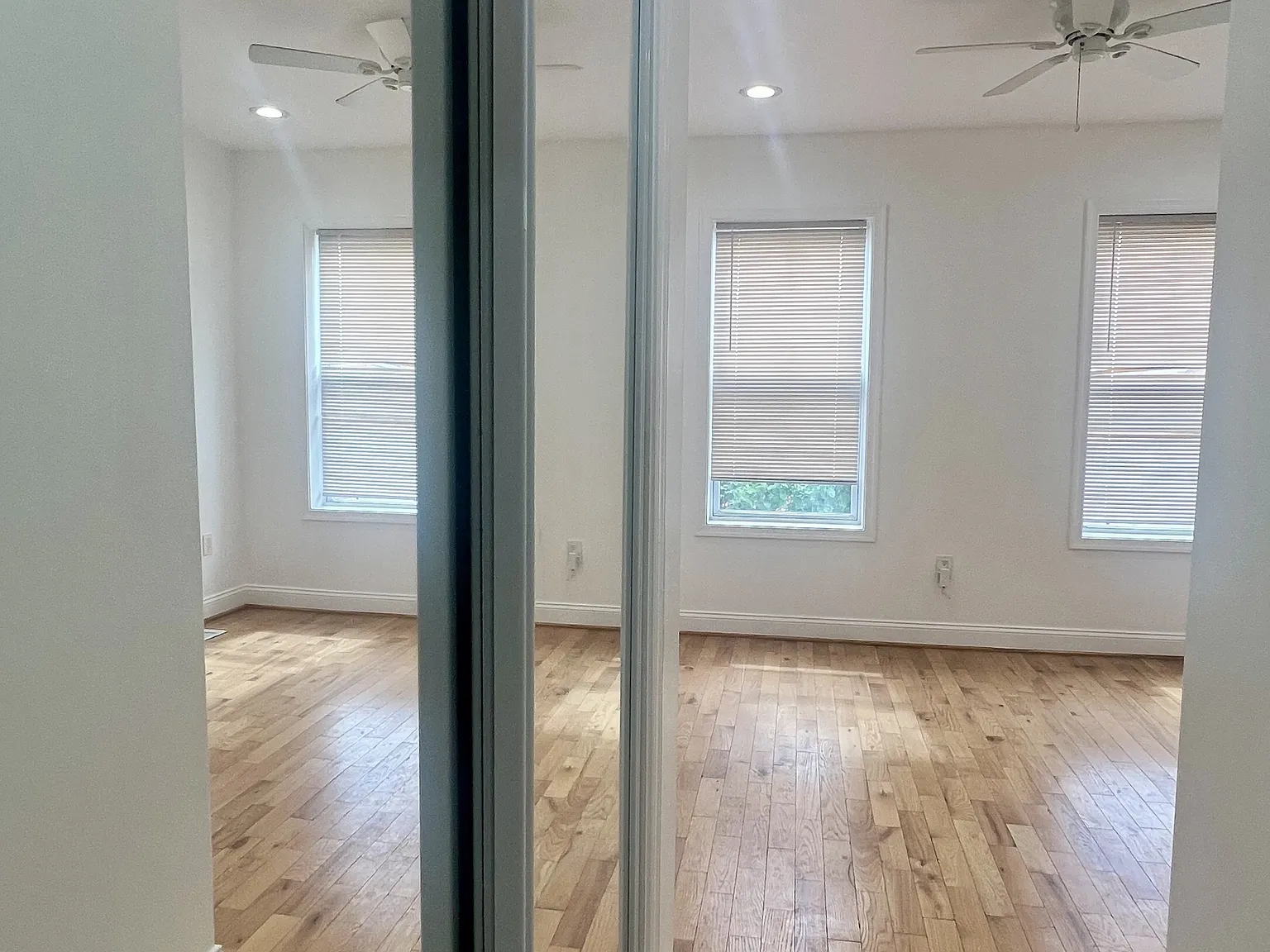2922 East Monument Street - - — Photo 4