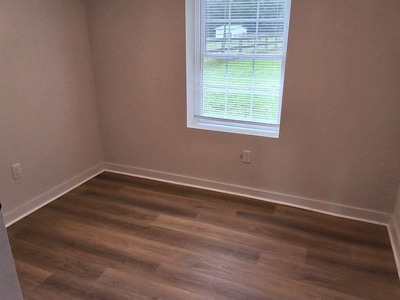 5th image of 1580 Cox Rd