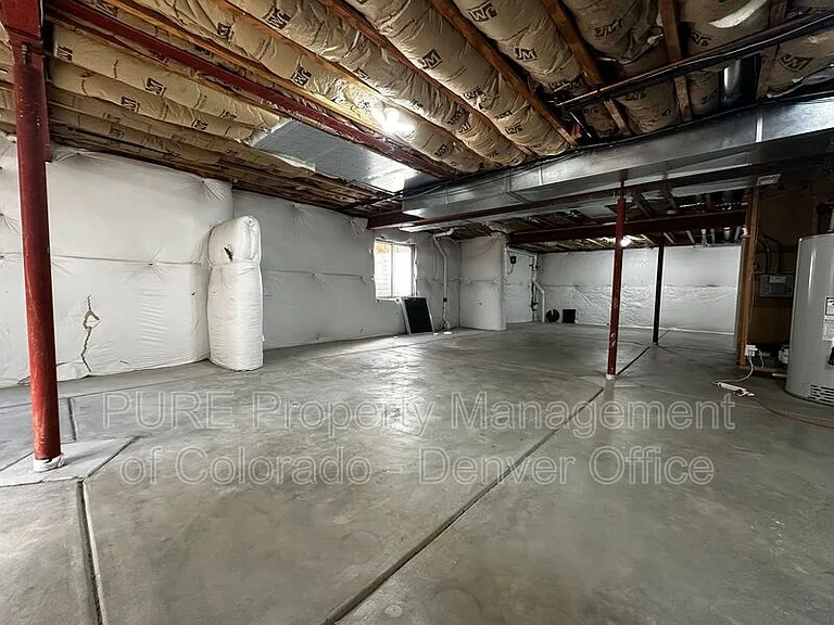 5368 Owens St — Photo 14