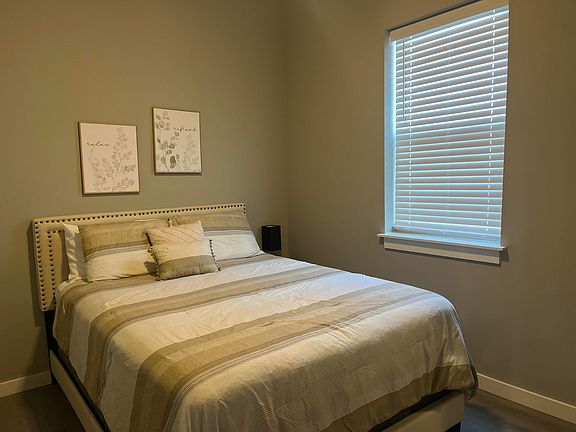 5th image of 401 N Independence Ave #103