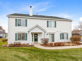 692 Fieldcrest Dr UNIT A, South Elgin, IL 60177