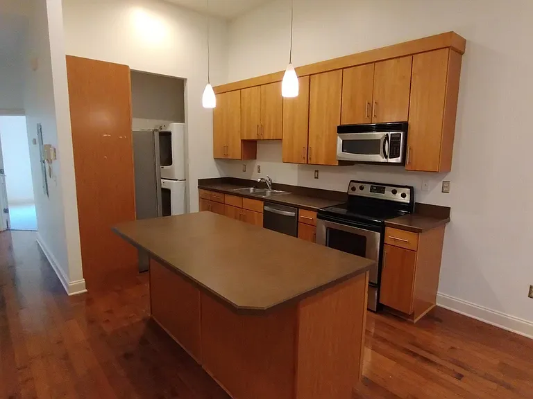 760 Wedgewood Park #103 — Photo 5