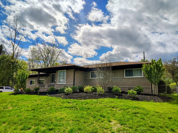 174 Pleasant Lake Dr, Waterford, MI 48327