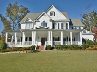 195 Inwood Ter, Roswell, GA 30075