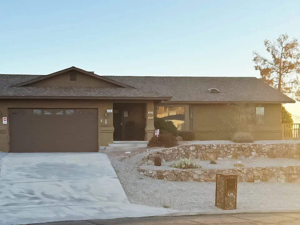 3280 Monte Carlo Ave