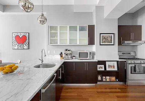 2nd image of 264 Cumberland St APT 8