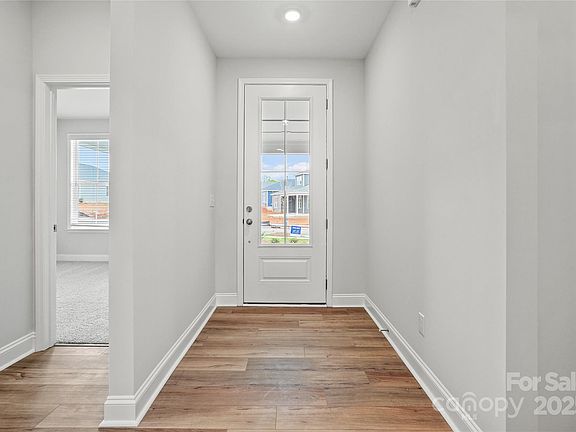 4th image of 1726 Riverbend Ave #177
