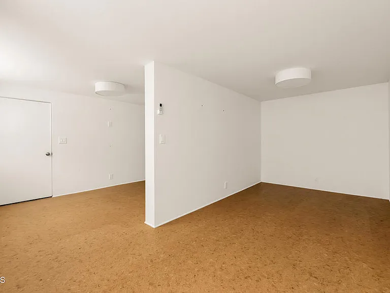 1323 Indiana Ave — Photo 24