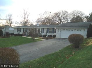 36 Twin Hill Dr, Waynesboro, PA 17268