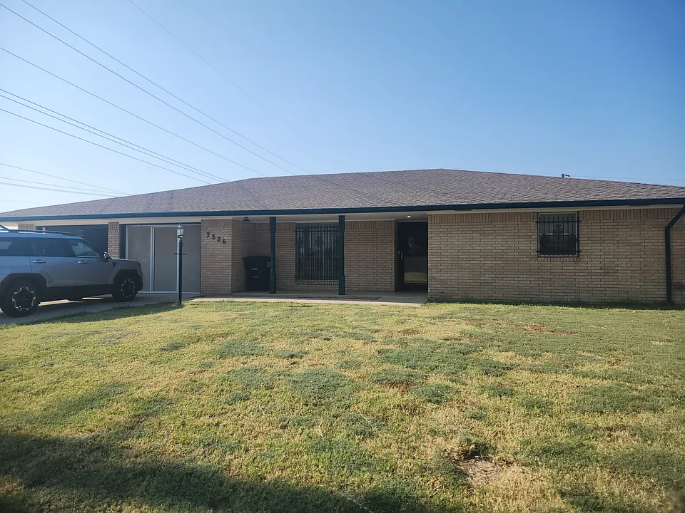 2326 Sioux Ave