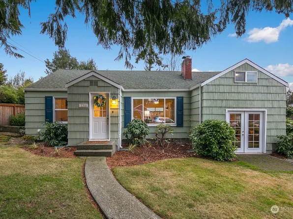 134 N 136th Street, Seattle, WA 98133