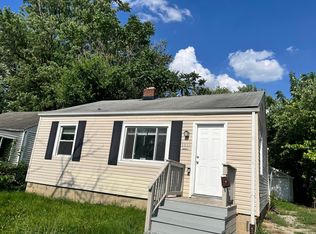 2352 Hiawatha Park Dr, Columbus, OH 43211