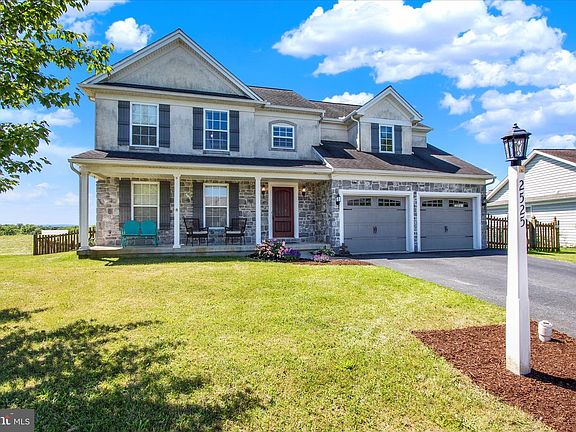 2nd image of 2525 Admire Springs Dr