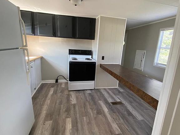 5th image of 2115 31st Avenue Dr NE #8-8S