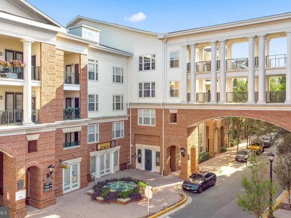 7 Booth St Unit 103, Gaithersburg, MD 20878