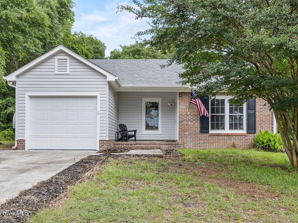 429 Crows Nest Ln