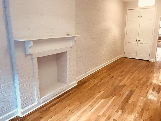 Rented by Metropolis Real Estate of Manhattan | media 39