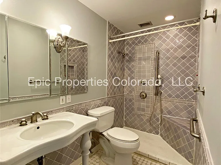 3124 S Wheeling Way #402 — Photo 17