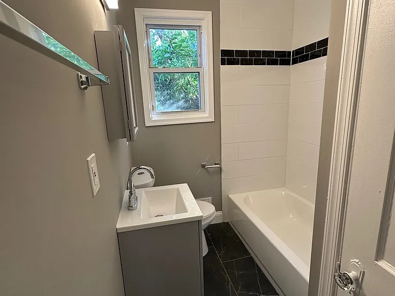 2804 E Cold Spring Ln — Photo 1
