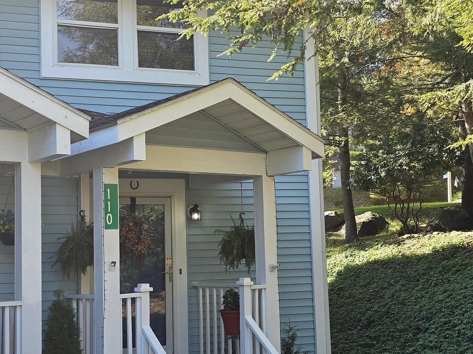 2 bed, 2.5 bath, 1202 sqft, $2,350 — Photo 1