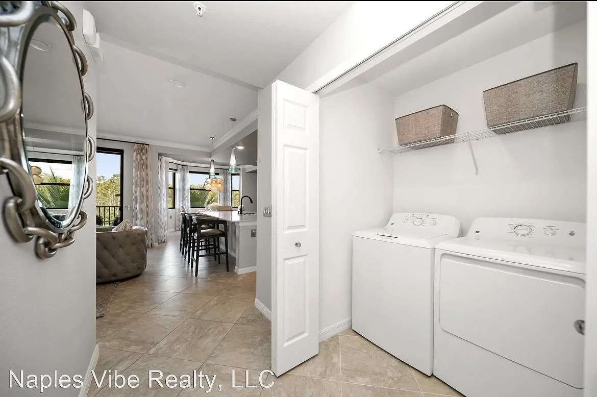 2 bed, 2.0 bath, 1232 sqft, $2,600 — Photo 2
