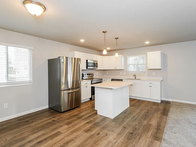 408 N Park Ave — Photo 8