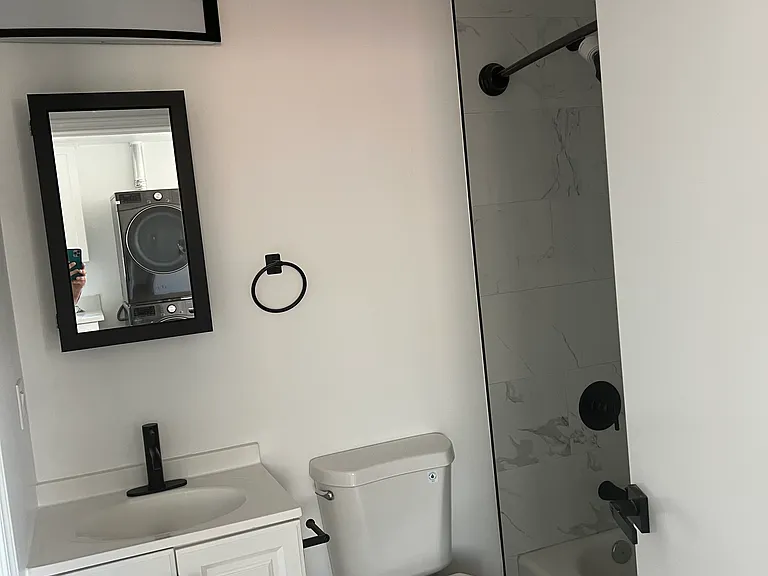 963 N Serrano Ave #1/2 — Photo 14