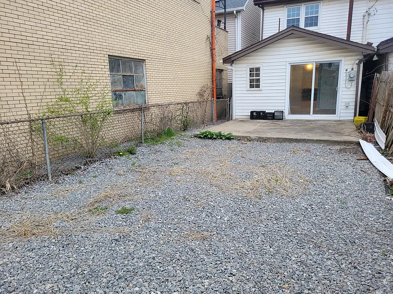 46 Ohio St — Photo 2