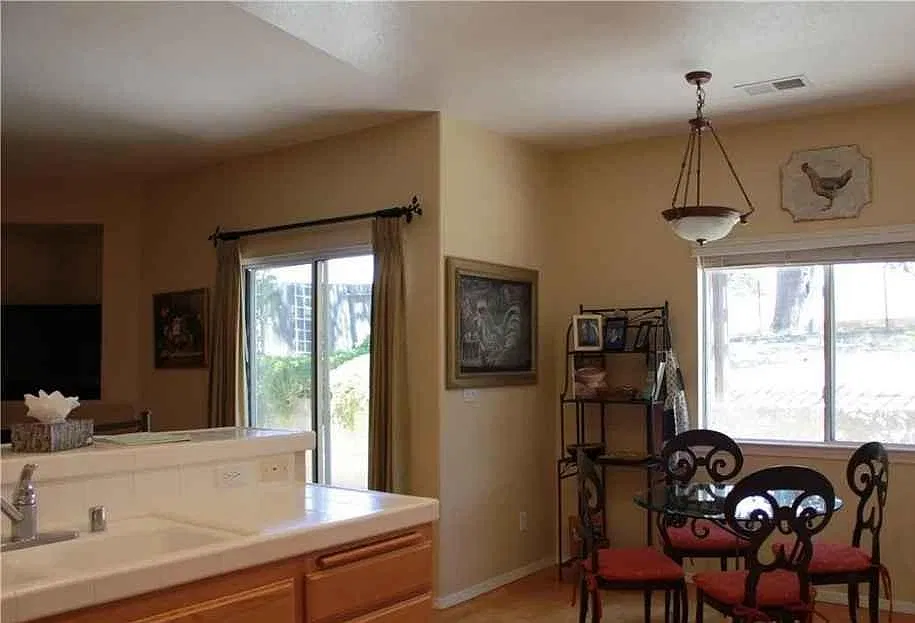 3 bed, 1491 sqft, $3,400 — Photo 3