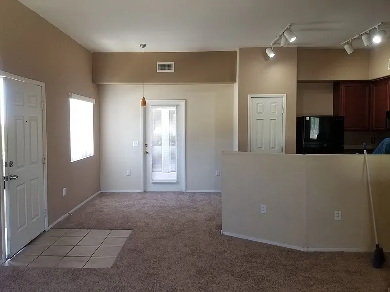 10245 S Maryland Pkwy #2186 — Photo 4