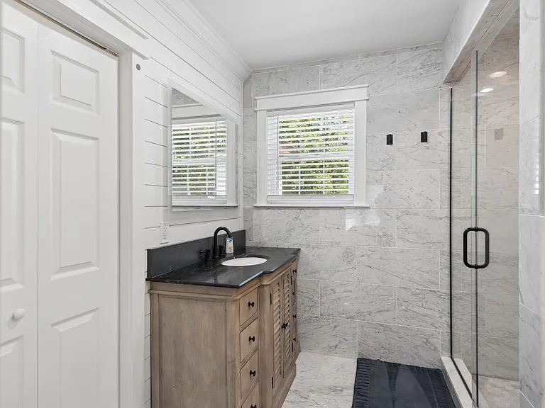 4036 Creekside Dr — Photo 20