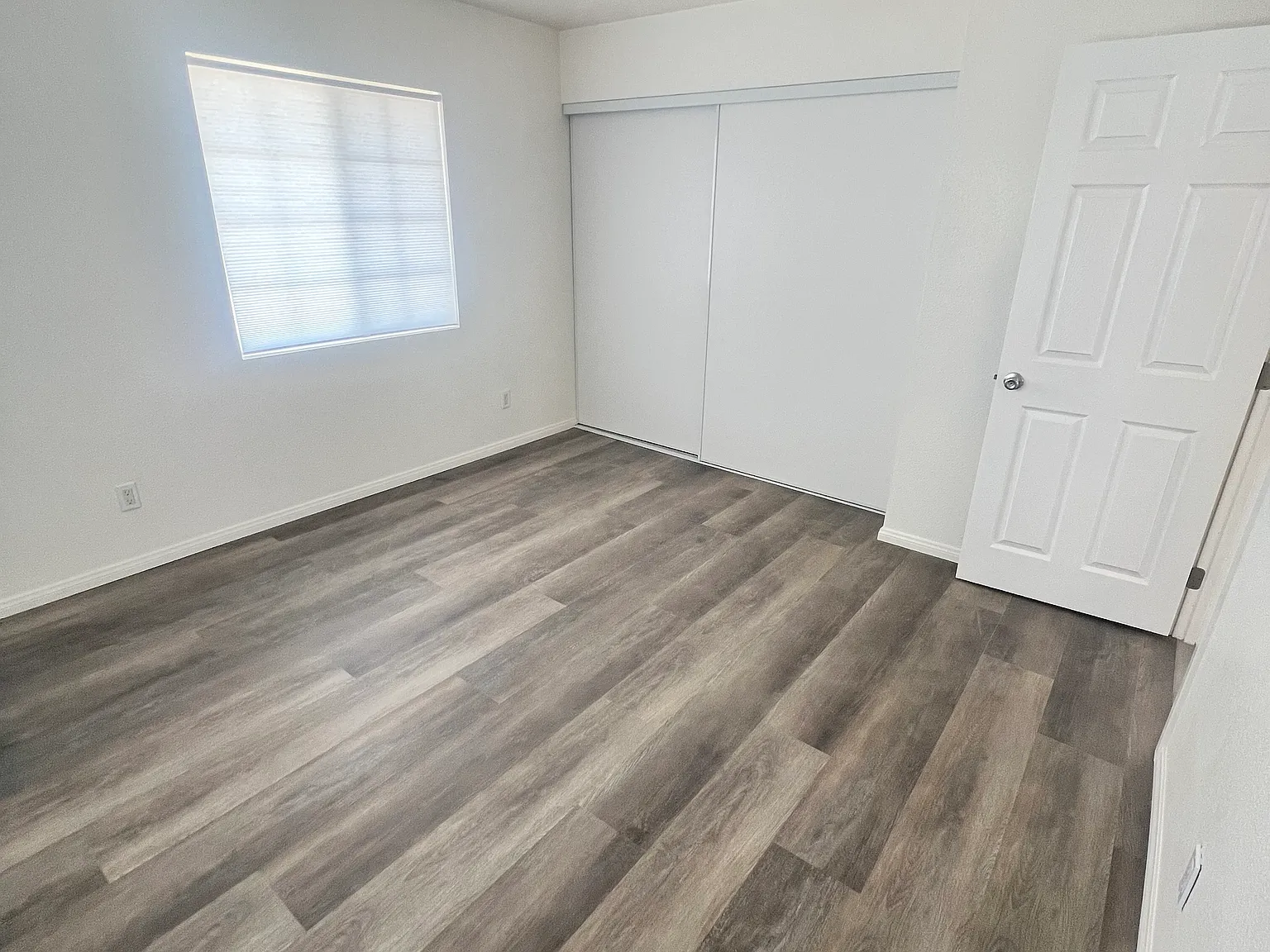 1 bed, 500 sqft, $1,300 — Photo 4