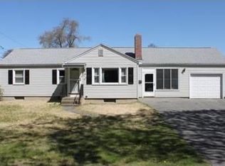552 Pendleton Ave, Chicopee, MA 01020