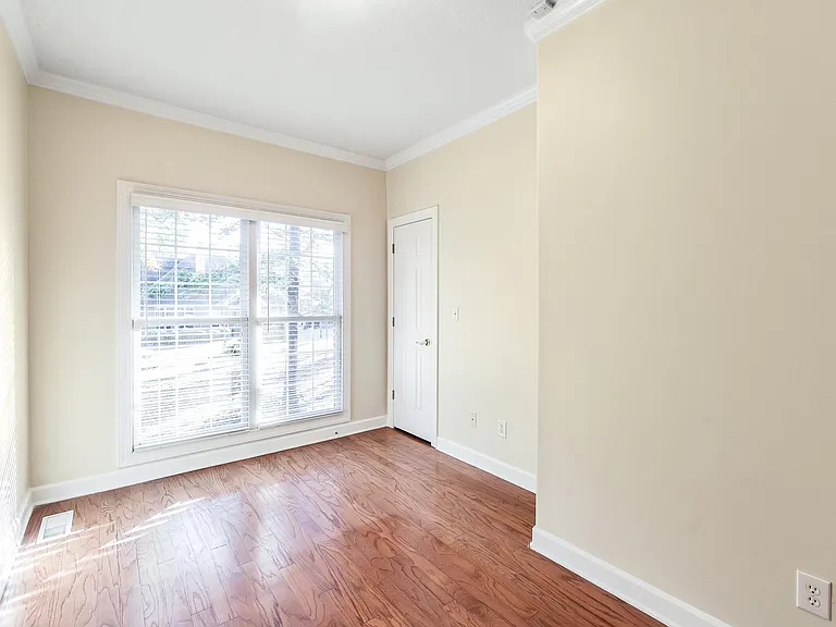 108 Barrett Pl — Photo 16