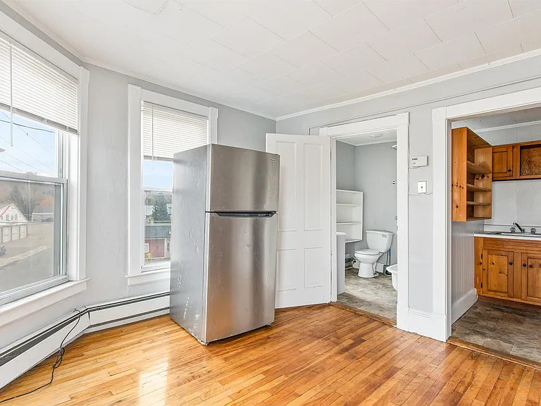 4 Elm St #303 — Photo 3