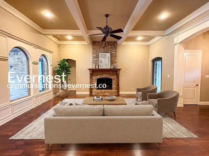 4 bed, 5.0 bath, 3650 sqft, $3,645 — Photo 4