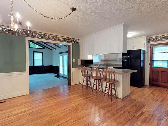 Kitchen-Bar_12282018