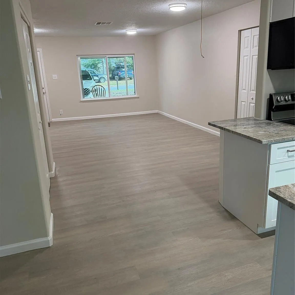 3 bed, 2.0 bath, 1672 sqft, $1,850 — Photo 3