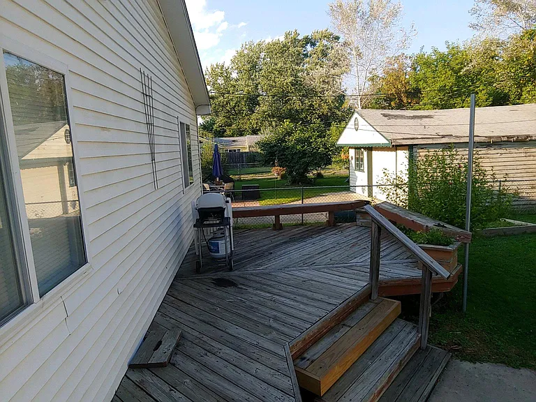 3904 Linwood Ave — Photo 14