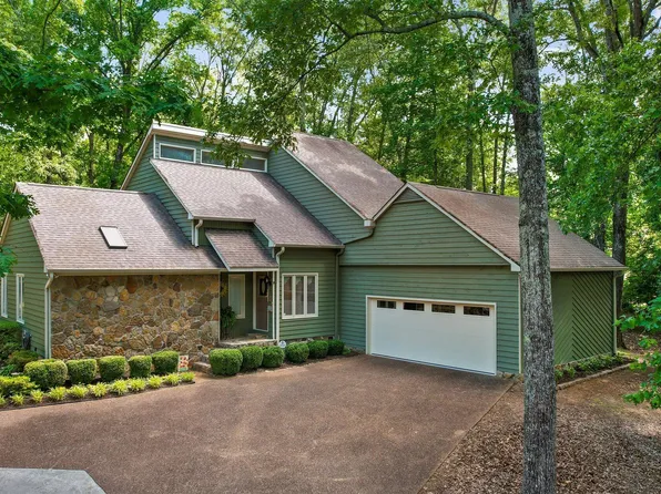8838 Finney Point Dr, Ooltewah, TN 37363